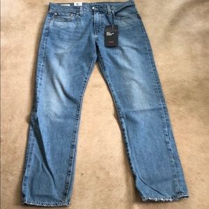 NWT Men’s Levi’s 502 Taper Jean 31W/32L
